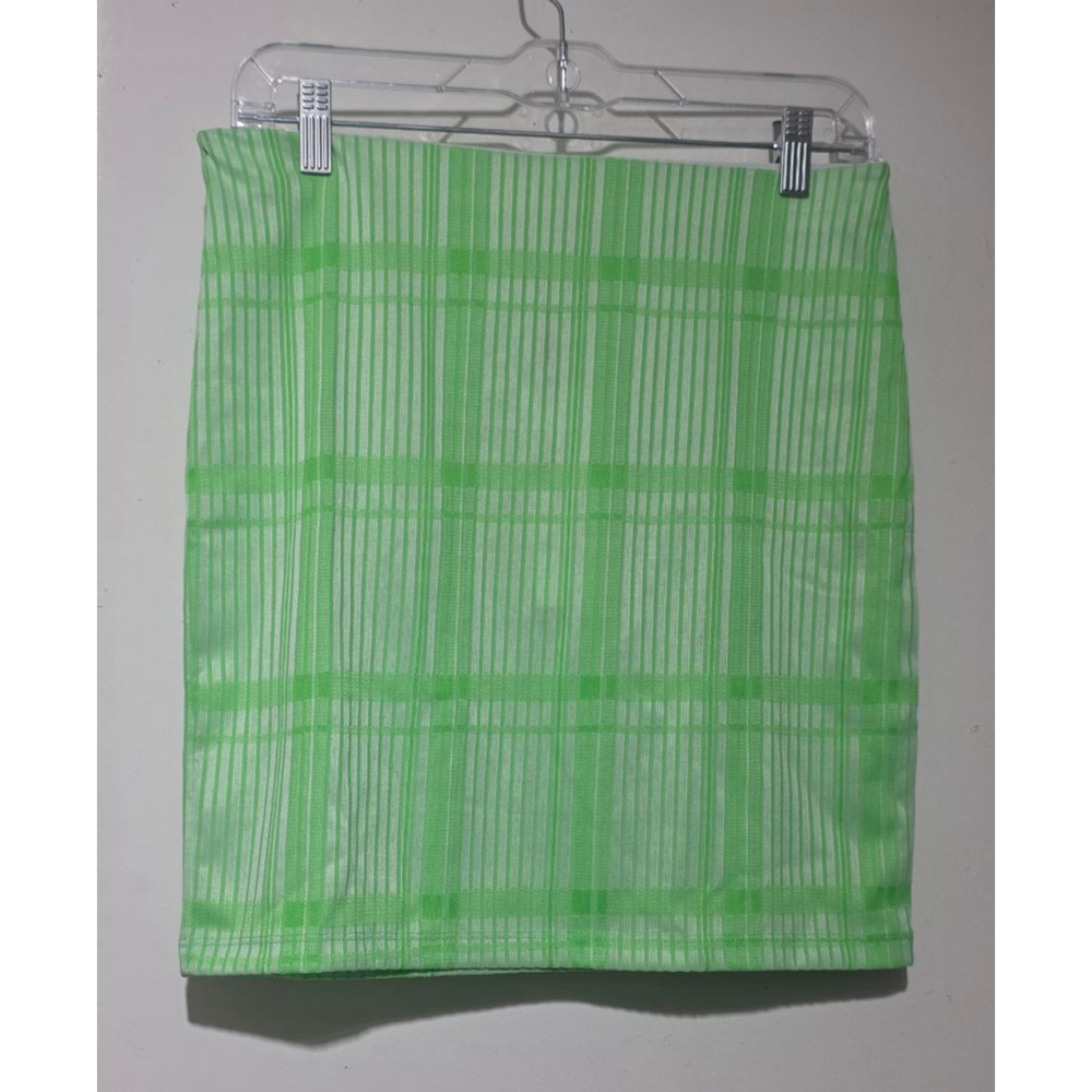Women's NOISY MAY Green & White Plaid Mini Skirt M
